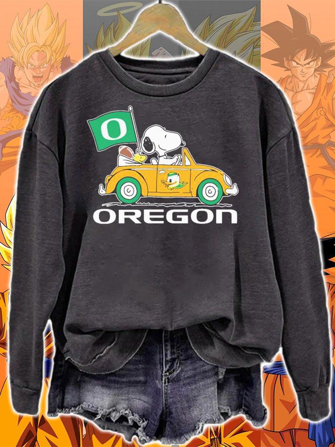 Oregon Snoopy And Woodstock Driving Car Oregon Ducks Flag t-shirt sweatshirt