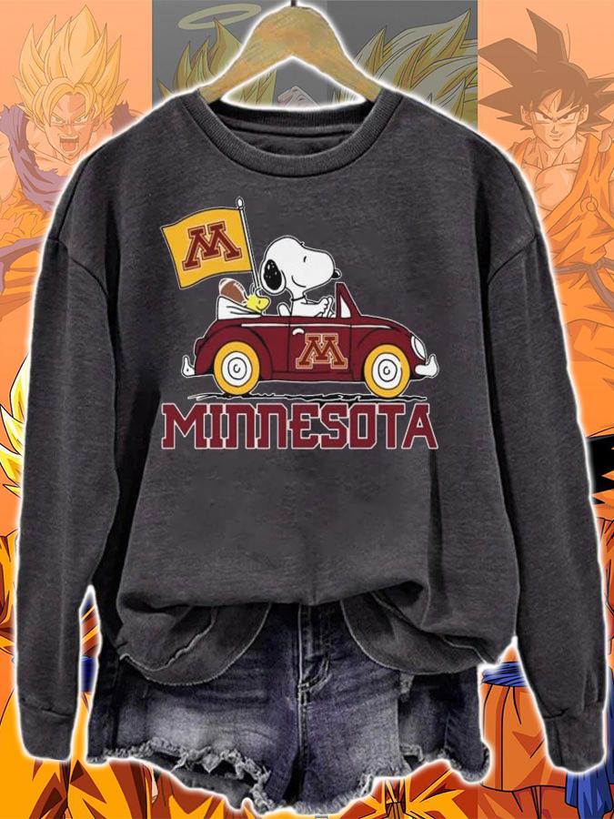 Snoopy And Woodstock Driving Car Minnesota Golden Gophers Flag t-shirt sweatshirt