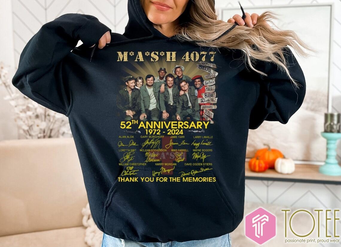 52Th Anniversary 1972-2024 Mash 4077 Signatures T-shirt 2
