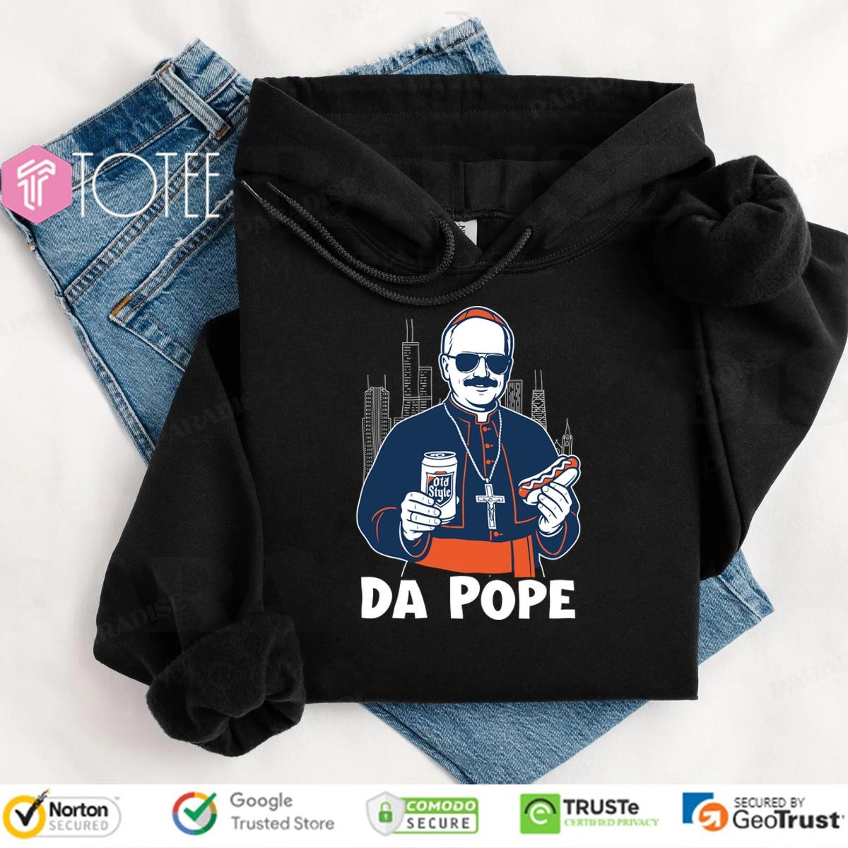 Chicagos Pope Leo Xiv Da Pope Holding Beer And Hotdog T-shirt 2