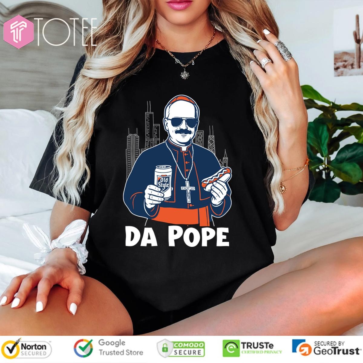 Chicagos Pope Leo Xiv Da Pope Holding Beer And Hotdog T-shirt 4