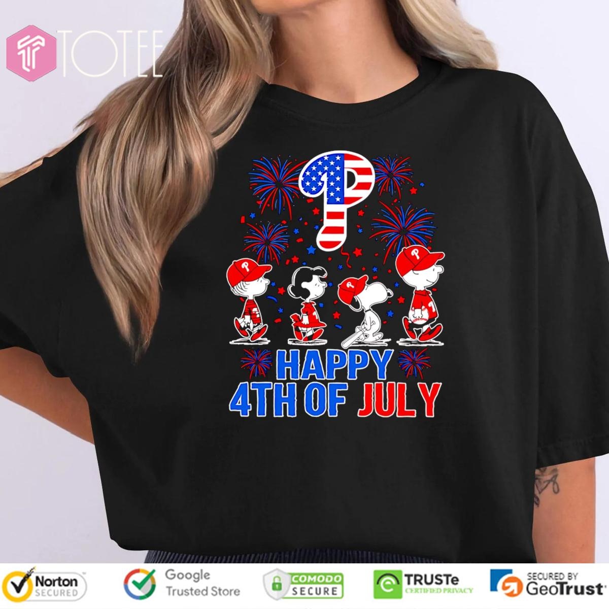 Peanuts Snoopy Philadelphia Phillies Fireworks Happy 4Th Of July T-shirt