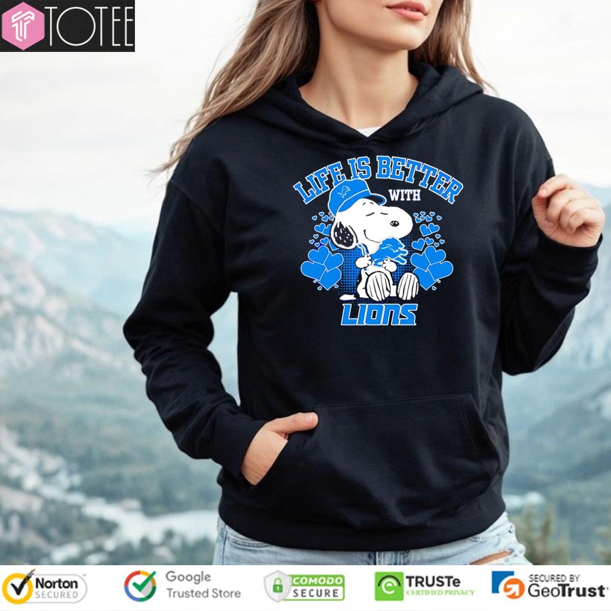 Life Is Better Lions Snoopy Hug Detroit Lions Logo T-shirt 2