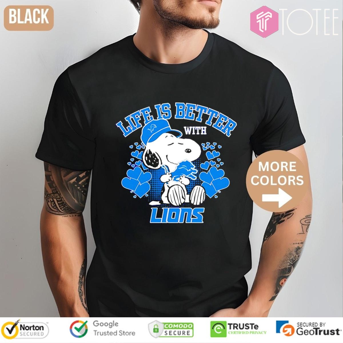 Life Is Better Lions Snoopy Hug Detroit Lions Logo T-shirt